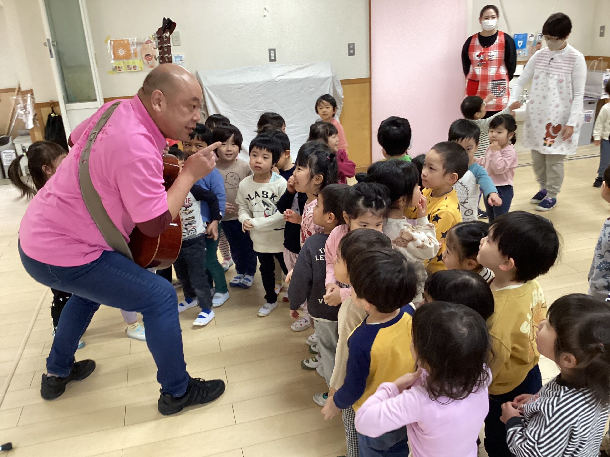 まっちゃんの歌って遊ぼうつながりの会（全クラス）